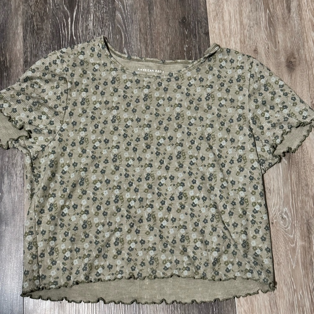 American Eagle Outfitters Green Ribbed Crop T-Shirt